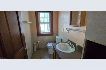 1518 Middle Avenue, Elyria, OH 44035 - Photo 18