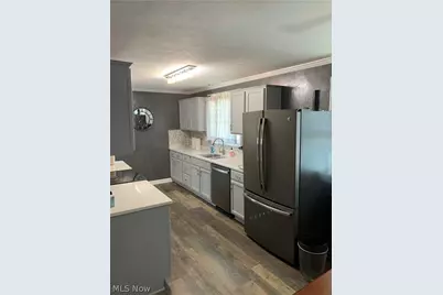 824 Hardesty Avenue NW, New Philadelphia, OH 44663 - Photo 4