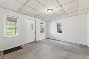 229 E 1st St, Mansfield, OH 44902 - Photo 4