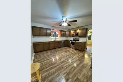 7688 Calvin Road, Ravenna, OH 44266 - Photo 4