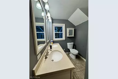 7688 Calvin Road, Ravenna, OH 44266 - Photo 8