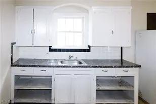 472 W 6th St, Mansfield, OH 44903 - Photo 8