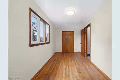 18206 Harland Avenue, Loveland, OH 44119 - Photo 12