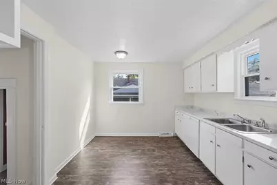 18206 Harland Avenue, Loveland, OH 44119 - Photo 10