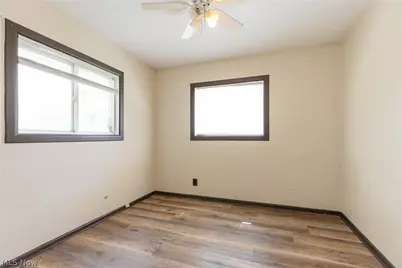 1687 Delia Avenue, Akron, OH 44320 - Photo 16
