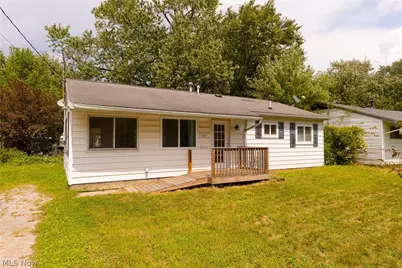 1687 Delia Avenue, Akron, OH 44320 - Photo 2