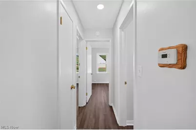 401 E 288th Street, Willowick, OH 44095 - Photo 14