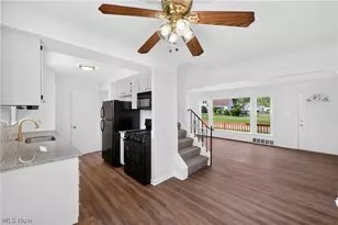 401 E 288th St, Willowick, OH 44095 - Photo 10