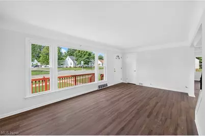 401 E 288th Street, Willowick, OH 44095 - Photo 6