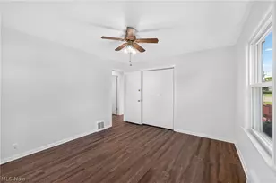 401 E 288th St, Willowick, OH 44095 - Photo 18