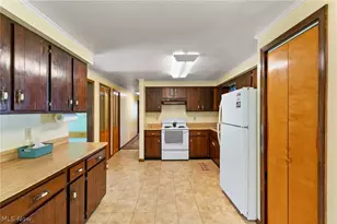 10685 Scotts Corners Rd, Diamond, OH 44412 - Photo 12