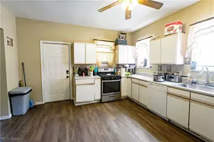 3438 Columbus Rd NE, Canton, OH 44705 - Photo 8