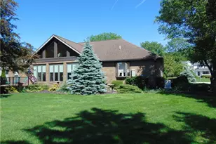 2090 Ridgebury Dr, Painesville Twp, OH 44077 - Photo 2