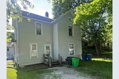 792 N Summit Street, Barberton, OH 44203 - Photo 1