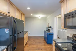 2584 W 11th St, Loveland, OH 44113 - Photo 8