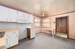 6167 Lake Ave, Elyria, OH 44035 - Photo 10