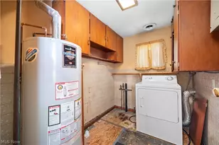 6167 Lake Ave, Elyria, OH 44035 - Photo 12