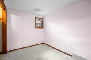 6167 Lake Ave, Elyria, OH 44035 - Photo 20