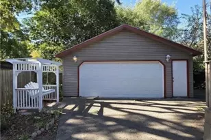 1858 W 45th St, Loveland, OH 44102 - Photo 2