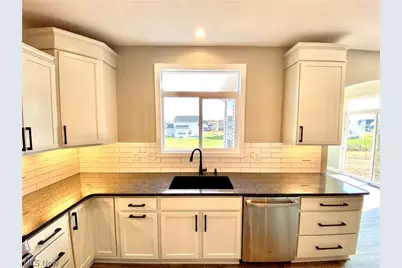 3450 Wicker Street NE, Uniontown, OH 44721 - Photo 4