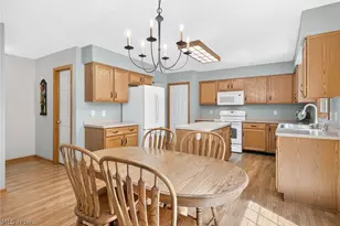 32079 Country Club Dr, Avon Lake, OH 44012 - Photo 8