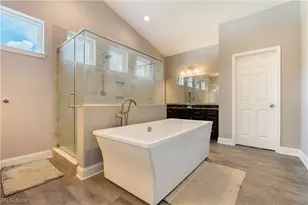 5585 Shadow Ridge Cir NW, North Canton, OH 44720 - Photo 20