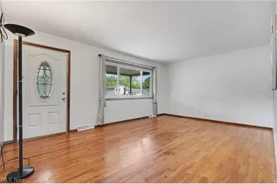 839 Sheffield Road, Sheffield Lake, OH 44054 - Photo 4