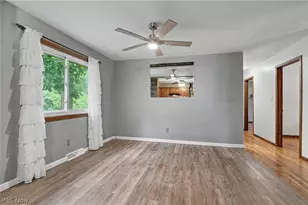 839 Sheffield Rd, Sheffield Lake, OH 44054 - Photo 10
