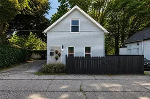 1963 Fulton Pl, Loveland, OH 44113 - Photo 1