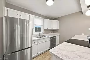 1963 Fulton Pl, Loveland, OH 44113 - Photo 8
