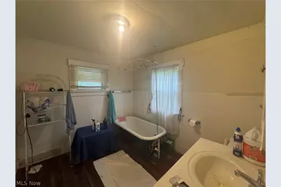 1316 Saint Elmo Avenue NE, Canton, OH 44705 - Photo 6
