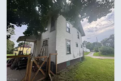 1316 Saint Elmo Avenue NE, Canton, OH 44705 - Photo 2