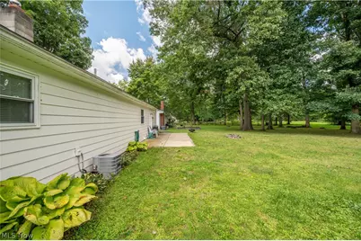 18018 Hillcrest Drive, Lake Milton, OH 44429 - Photo 6