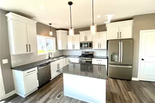 3462 Wicker St NE, Canton, OH 44721 - Photo 6