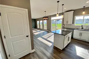 3462 Wicker St NE, Canton, OH 44721 - Photo 4