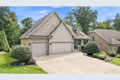 7563 Highbury Pointe, Canfield, OH 44406 - Photo 2