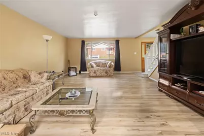 116 Bass Drive, Weirton, WV 26062 - Photo 6