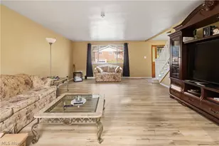 116 Bass Dr, Weirton, WV 26062 - Photo 6