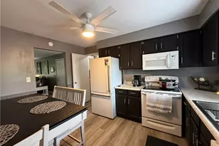 852 Pearson Cir, Boardman, OH 44512 - Photo 2