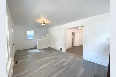 576 Kling Street, Akron, OH 44311 - Photo 8