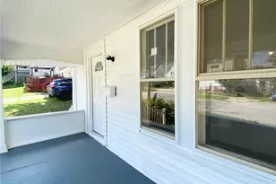 576 Kling St, Akron, OH 44311 - Photo 4