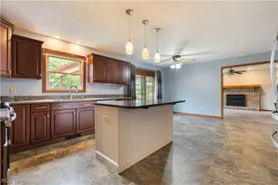 7284 Sugarwood Rd NE, Canton, OH 44721 - Photo 12
