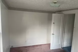 912 S Hawkins Ave, Akron, OH 44320 - Photo 16