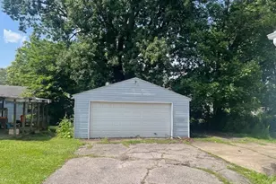 912 S Hawkins Ave, Akron, OH 44320 - Photo 2