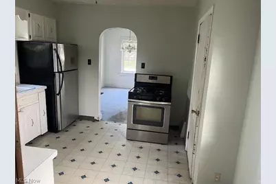 912 S Hawkins Avenue, Akron, OH 44320 - Photo 8