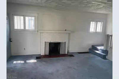 912 S Hawkins Avenue, Akron, OH 44320 - Photo 4