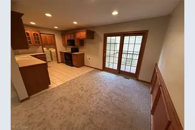 530 Oakdale Drive, Dover, OH 44622 - Photo 8