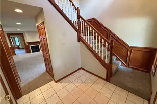 530 Oakdale Dr, Dover, OH 44622 - Photo 2