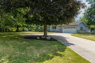 974 Skyland Dr, Macedonia, OH 44056 - Photo 2