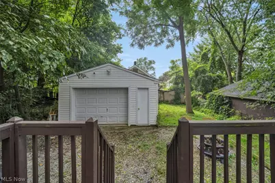1382 Honodle Avenue, Akron, OH 44305 - Photo 42